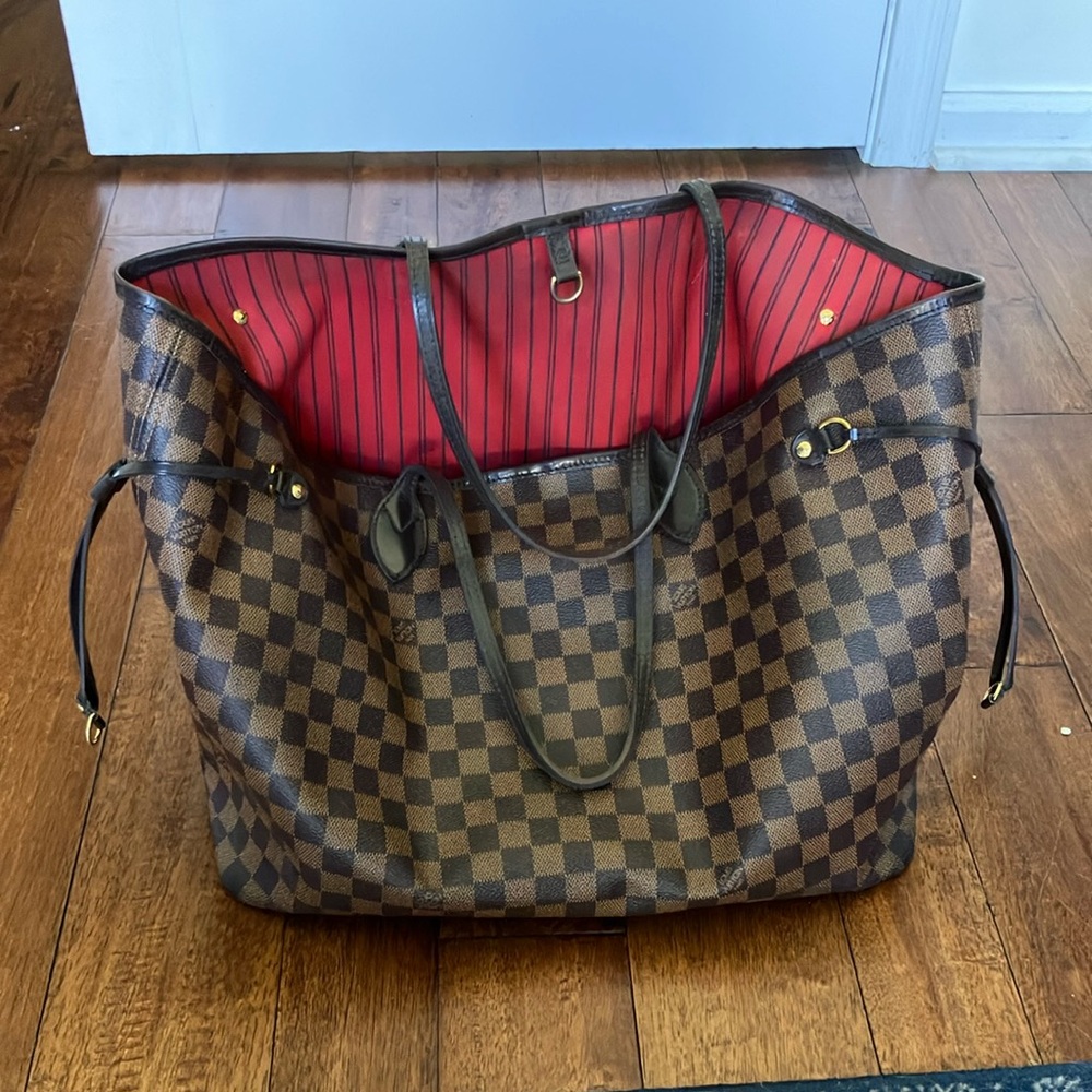 Louis Vuitton Neverfull GM tote